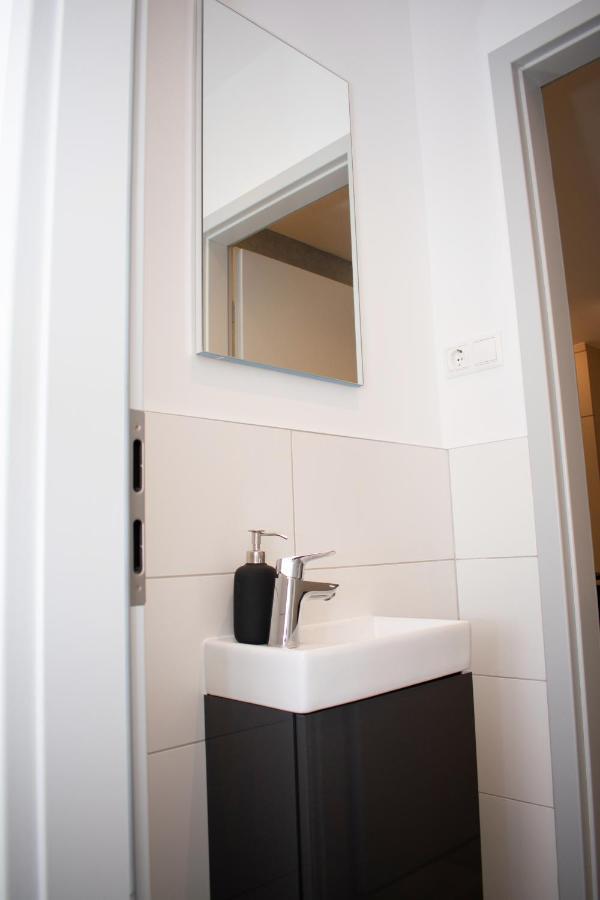 Luxury Cozy 2 Bdr Downtown Apt.5 บูดาเปสต์ ภายนอก รูปภาพ