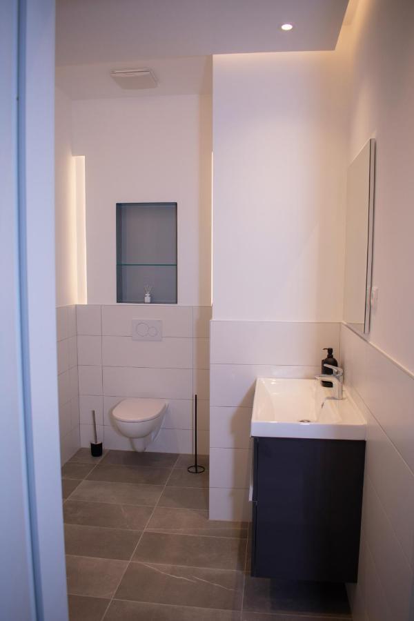 Luxury Cozy 2 Bdr Downtown Apt.5 บูดาเปสต์ ภายนอก รูปภาพ